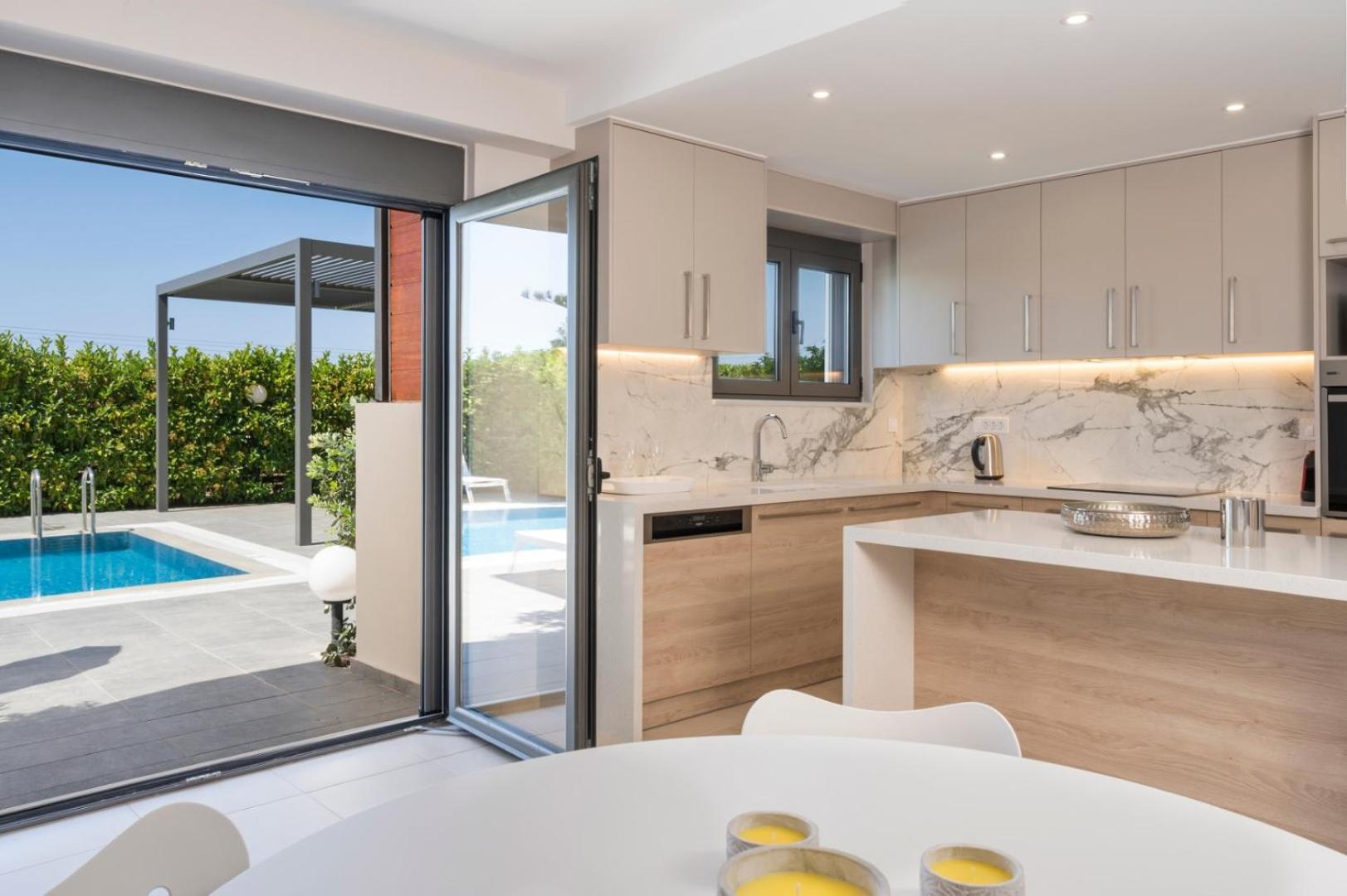 Luxury Villa Near The Sea Meliti Luxury Villa Κάτω Δαράτσο Εξωτερικό φωτογραφία